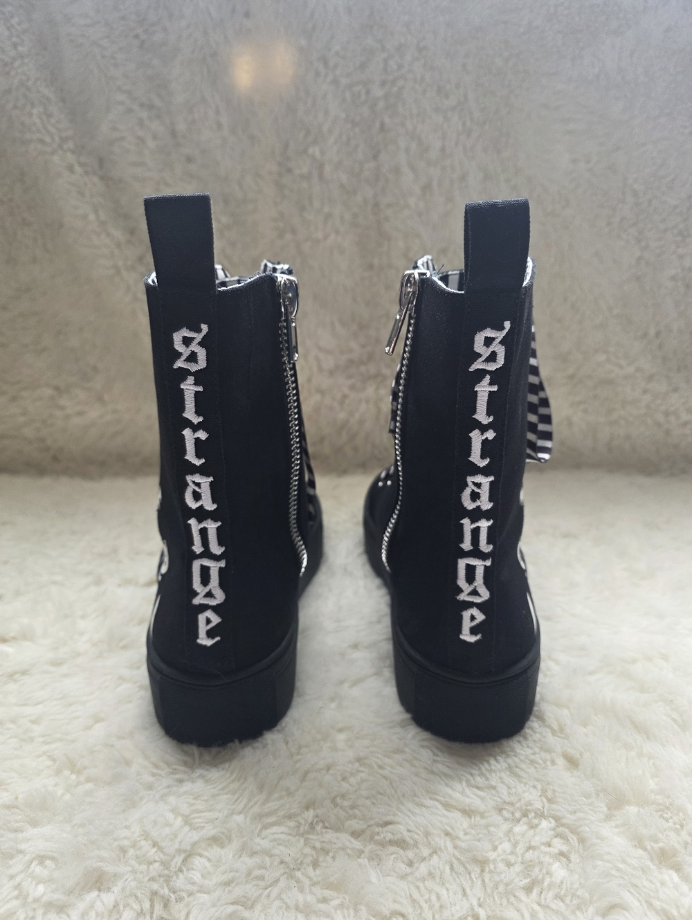 Dolls Kill x Emily The Strange Existential Freeze Platform Sneakers Size 6 - Picture 5 of 12